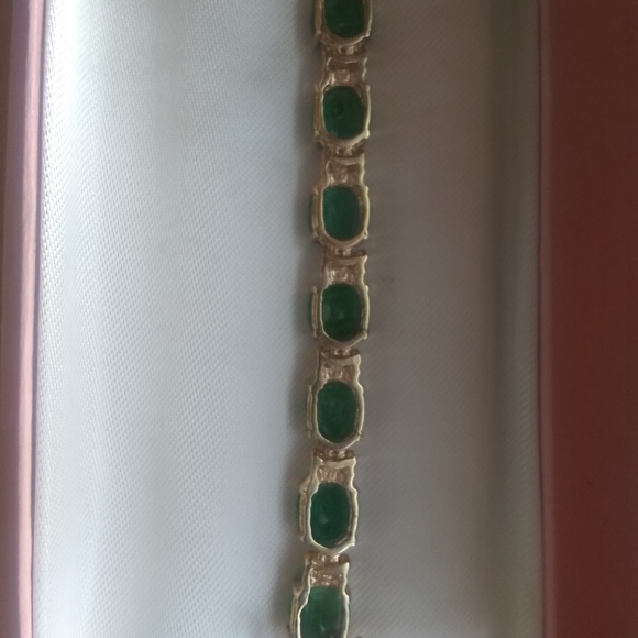 14KT Y/G 29CT Fabulous Emerald Diamond Bracelet - Picture 13 of 17